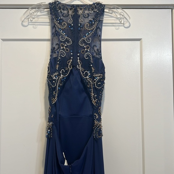 Eureka USA Elegant Navy Blue Embellished Gown size XS. - Picture 9 of 14